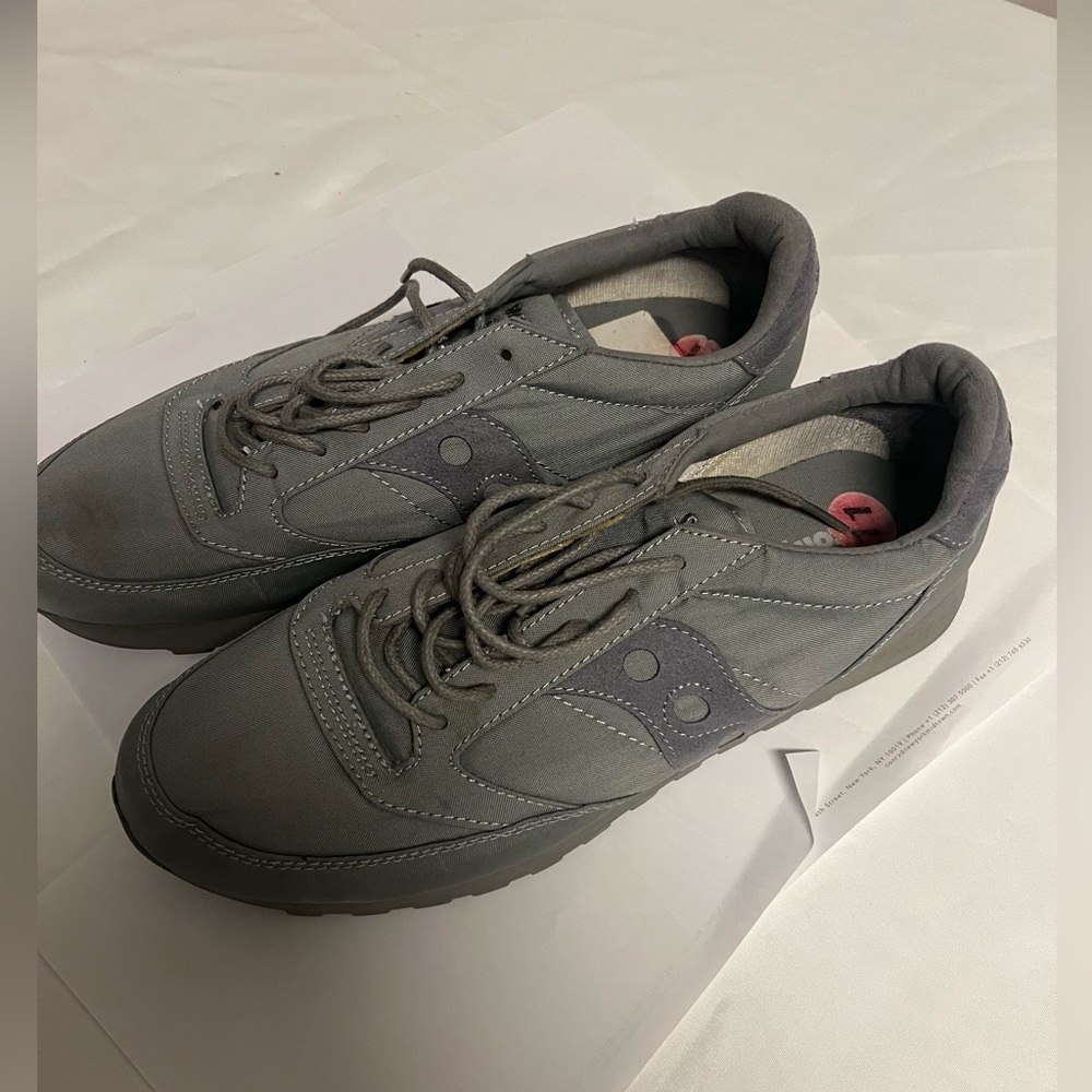 Gray Saucony Jazz Size 11